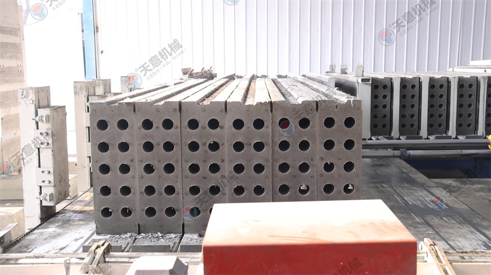 輕質(zhì)隔墻板的優(yōu)點介紹